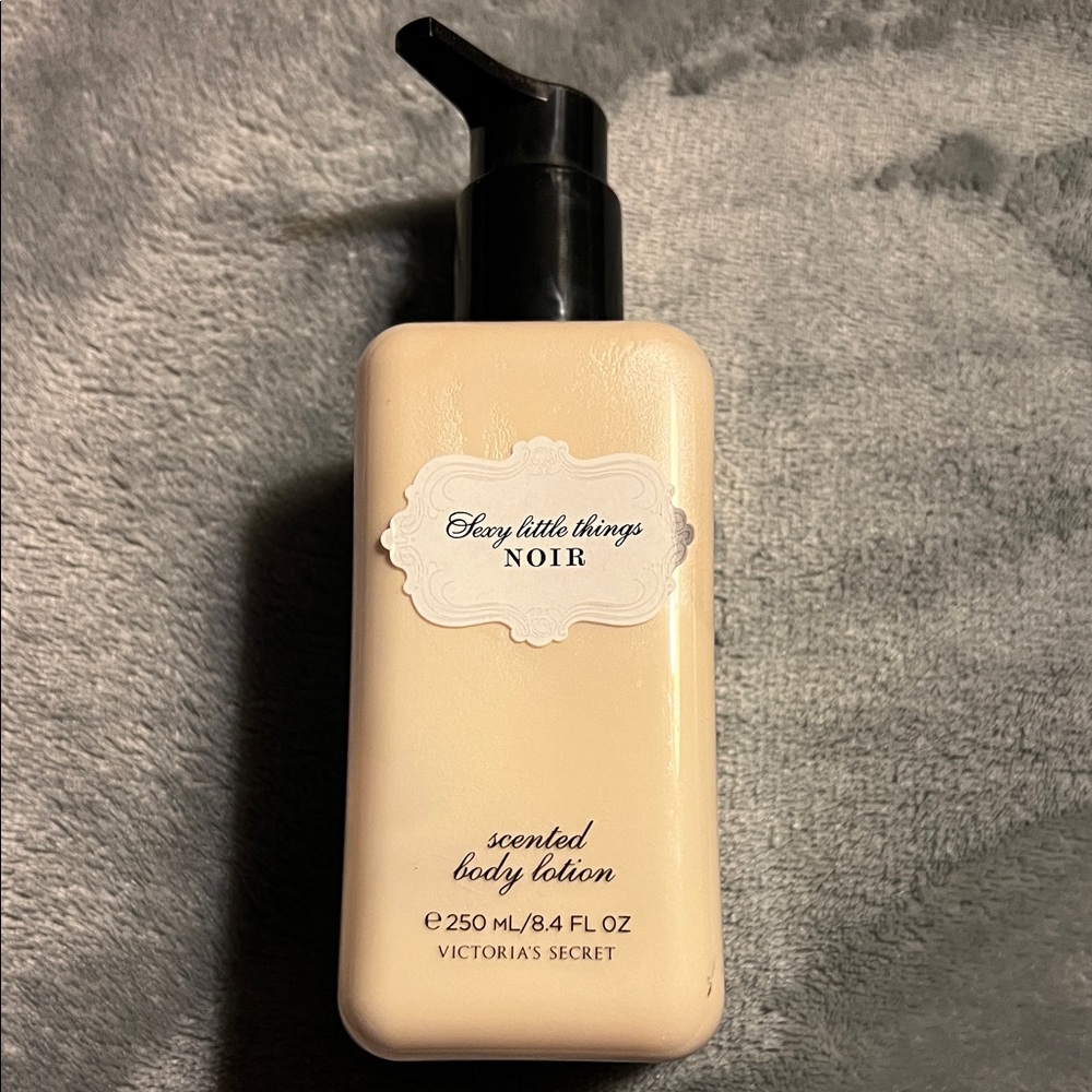 Victoria's Secret Noir Scented Body Lotion - Cream